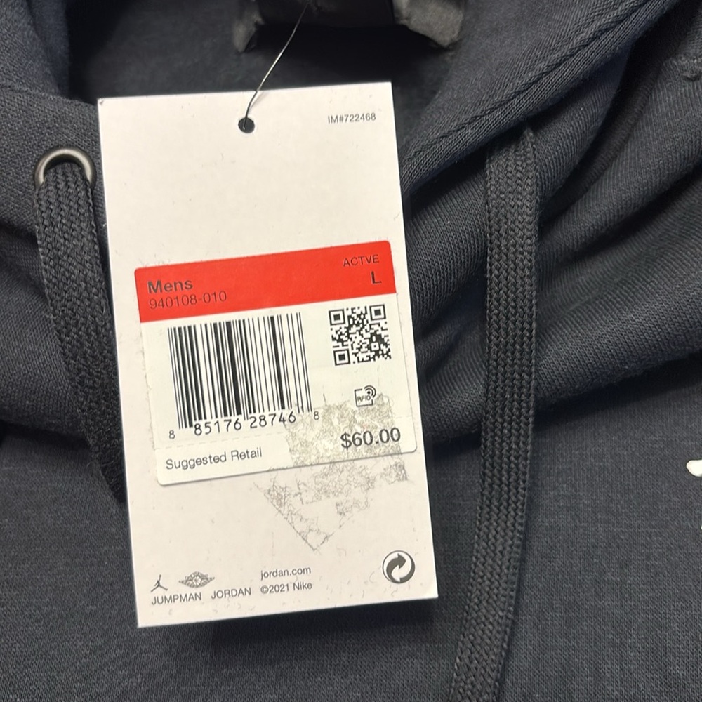 Jordan Black Pullover Hoodie with White Jumpman Logo - Picture 6 of 8